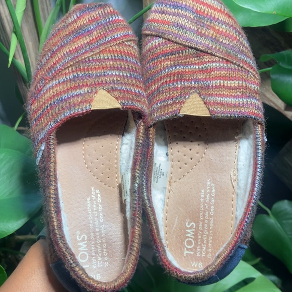 TOMS SLIP ON FUR Multicolor Shearling Lining EVA SOLE W6 - Picture 5 of 9